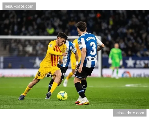 西班牙人防守训练质量存疑,定位球防守专项演练亟待加强